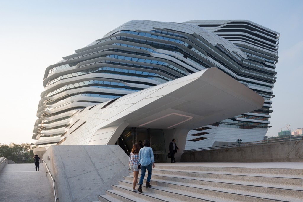 Zaha-Hadid iraq art (8)