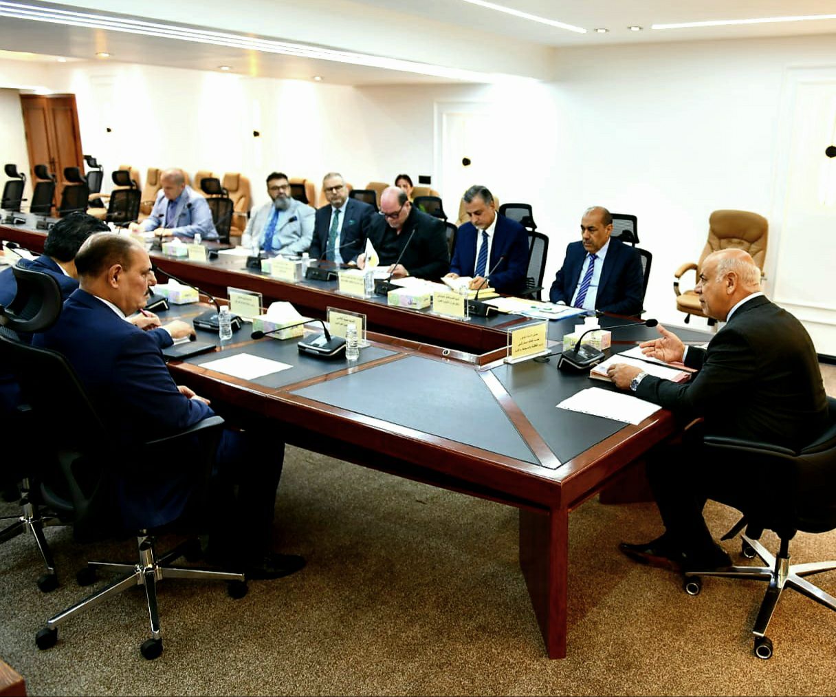 رئيس جمعية الفنانين التشكيليين العراقيين الفنان سعد العاني  يشارك في إجتماع اللجنة الخاصة للنظر في طلبات اقامة المهرجانات غير الحكومية في وزارة الثقافة والسياحة والاثار
